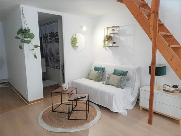 Duplex A La Gare Du Mans Panzió Le Mans Kültér fotó